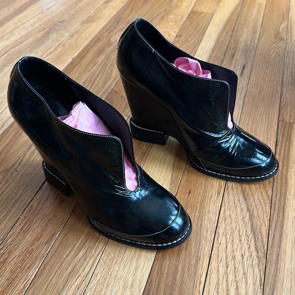 Chloe platform wedge cut out bootie size 39/9